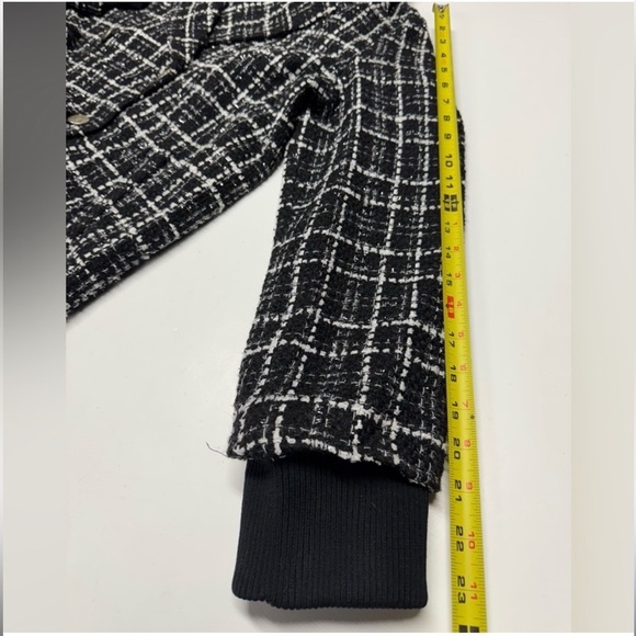 Dolce Cabo | Double Breasted Tweed Coat - Picture 4 of 4